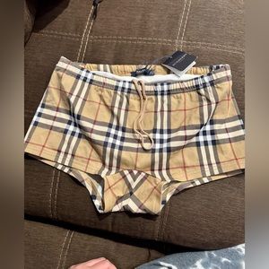 Burberry bottom Sz XL